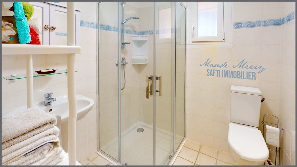 � vendre  Maison N�oules (83136)