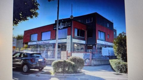 Bureaux modulables d'env. 350m&sup2; sur axe strat&eacute;gique 3500 83160 La valette-du-var