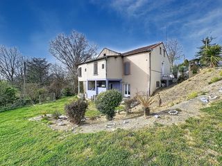  Maison � vendre 10 pi�ces 180 m�