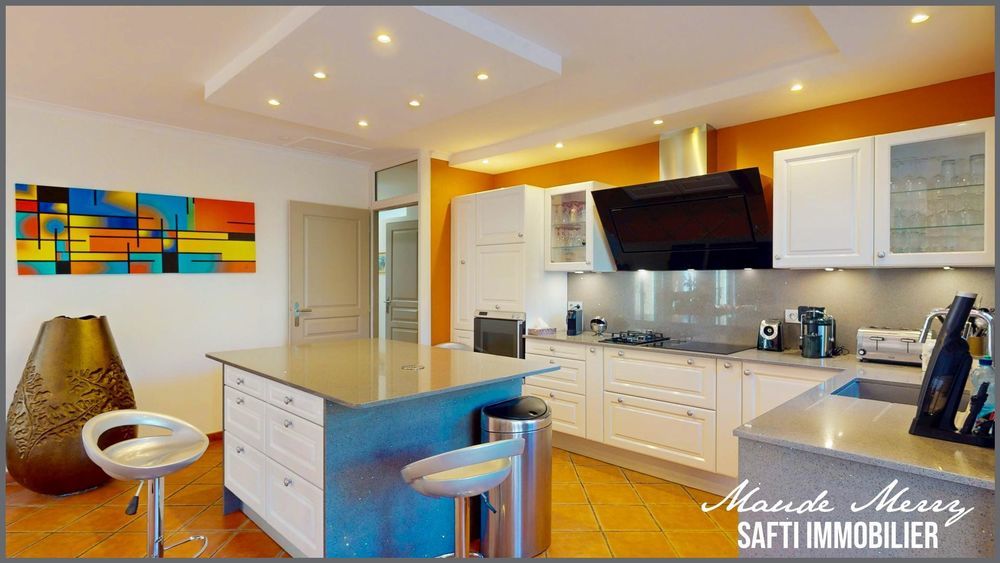 � vendre  Maison N�oules (83136)