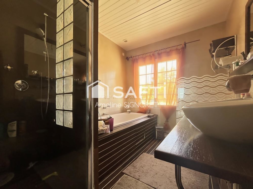 � vendre  Maison La Gu�rini�re (85680)