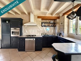  Maison � vendre 8 pi�ces 226 m�