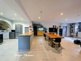  Maison � vendre 11 pi�ces 240 m�