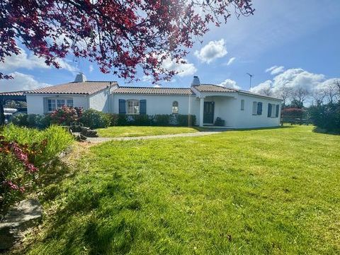   Maison avec 3700m� avec un �tang. Maison - 5 pi�ce(s) - 130 m�