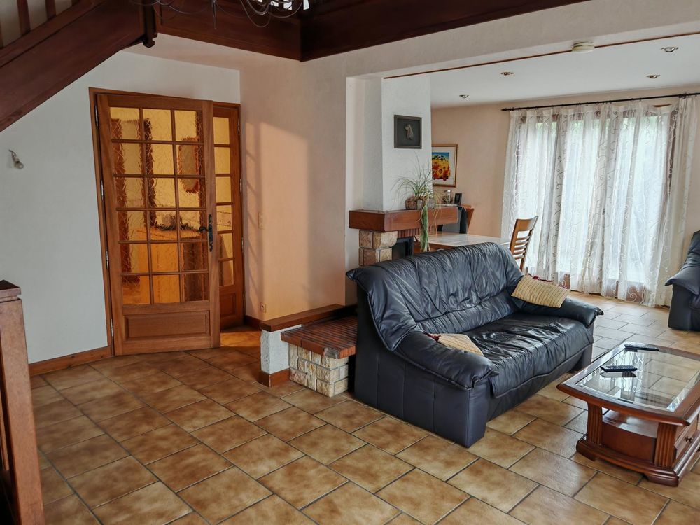 � vendre  Maison Cessy (01170)