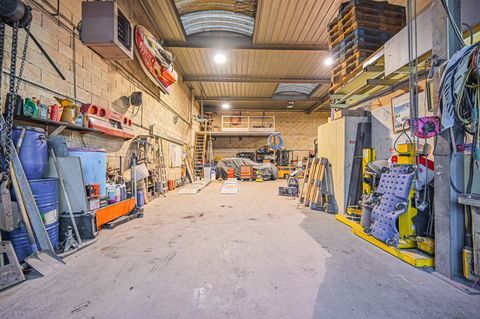 ENTREPOT + BUREAUX 340 M&sup2; EN ZAC 790666 94140 Alfortville