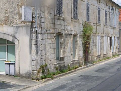   Coeur de Rioux Maison - 8 pi�ce(s) - 230 m�