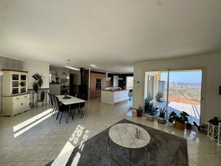  Maison � vendre 8 pi�ces 230 m�