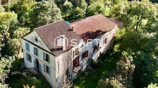  Maison � vendre 9 pi�ces 400 m�