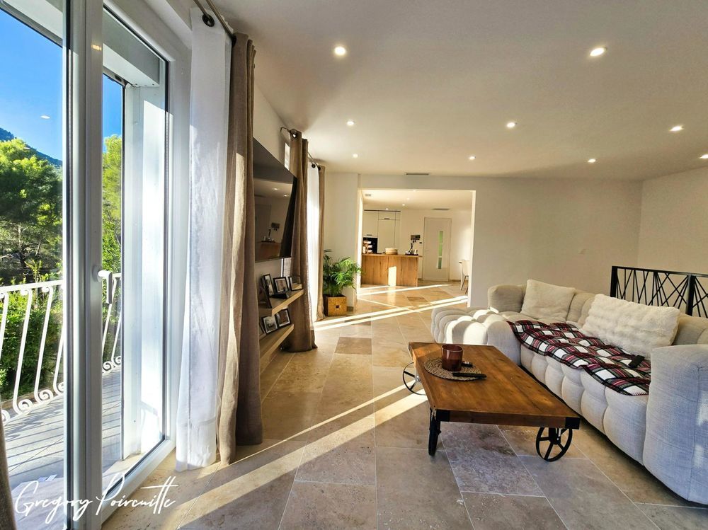 � vendre  Maison Le Revest-les-Eaux (83200)