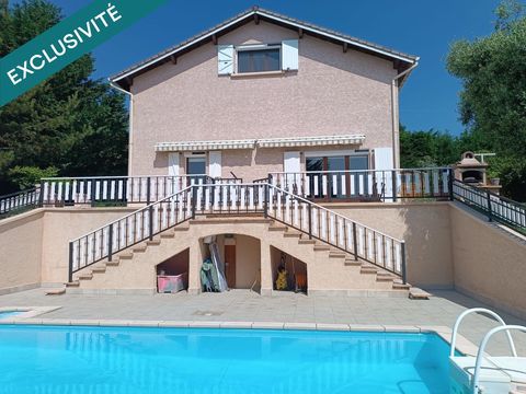   Maison en parfait �tat avec piscine et vue d�gag�e Maison - 7 pi�ce(s) - 170 m�