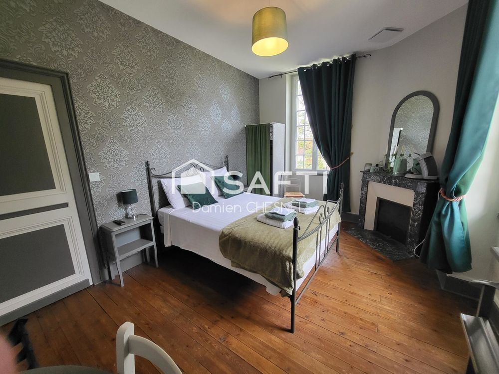 � vendre  Propri�t�/ch�teau Arcomps (18200)