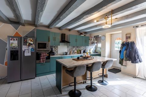   Grande maison 187 m� avec jardin � Saint-Sornin (16220) Maison - 6 pi�ce(s) - 188 m�