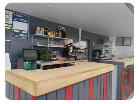 Fonds de commerce centre ville 150000 22140 Begard