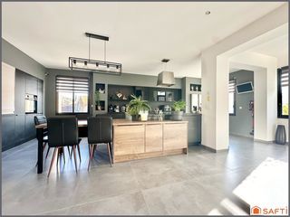  Maison � vendre 8 pi�ces 212 m�