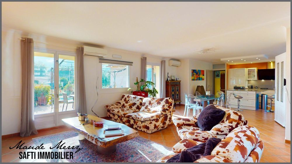 � vendre  Maison N�oules (83136)