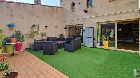   Maison vigneronne avec grand garage 140 m� et un ext�rieur Maison - 6 pi�ce(s) - 240 m�