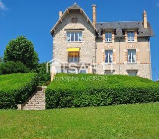  Maison � vendre 10 pi�ces 304 m�