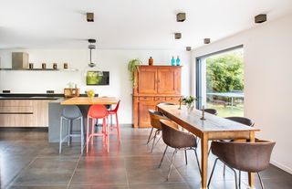  Maison � vendre 10 pi�ces 240 m�