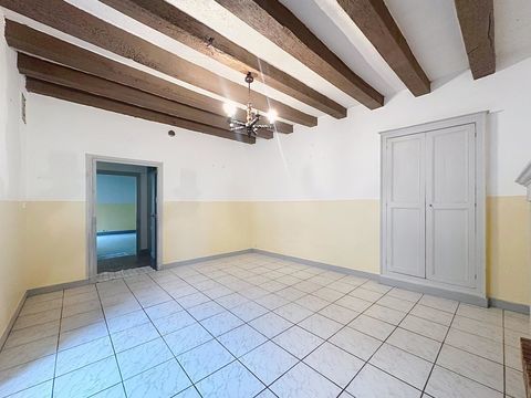   CENTRE VILLE, 4 CHAMBRES, PAS DE JARDIN Maison - 5 pi�ce(s) - 103 m�