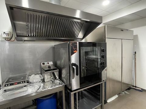 Restaurant / Traiteur avec cuisine / Extraction 400 93000 92110 Clichy