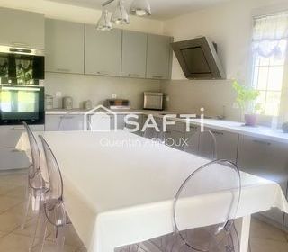  Maison � vendre 6 pi�ces 212 m�