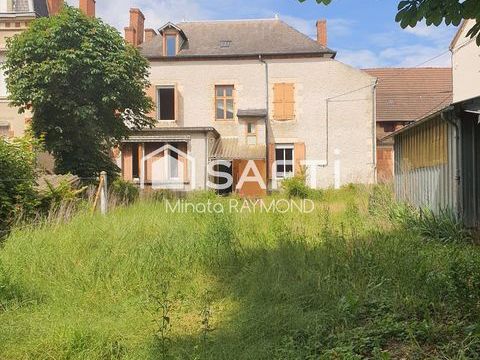   Maison avec beaucoup de potentiel Maison - 13 pi�ce(s) - 200 m�