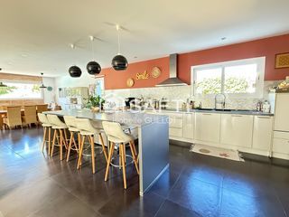  Maison � vendre 7 pi�ces 240 m�