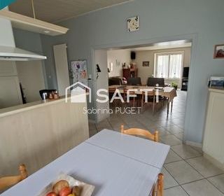  Maison � vendre 9 pi�ces 230 m�