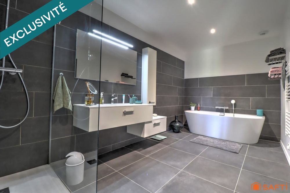 � vendre  Maison Vienne (38200)