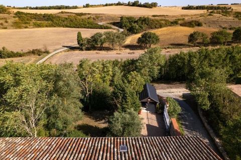   Maison  de 250 m� en campagne proche de Castelnaudary Maison - 8 pi�ce(s) - 250 m�