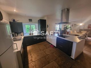  Maison � vendre 8 pi�ces 268 m�