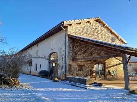   Ferme r�nov�e de 287 m� Maison - 9 pi�ce(s) - 287 m�