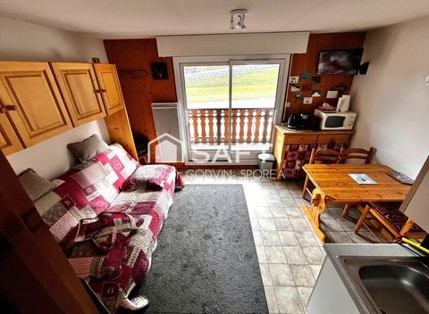   Studio cabine de 23m2 avec balcon expos� sud et casier � ski offrant une vue d�gag�e sur les alpages et montagnes environnantes. Appartement - 2 pi�ce(s) - 23 m�