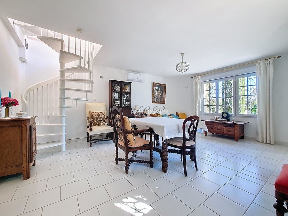 � vendre  Maison Saint-Rapha�l (83700)