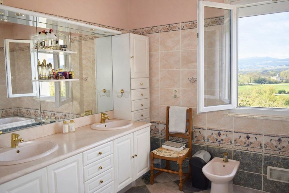 � vendre  Maison Priss� (71960)