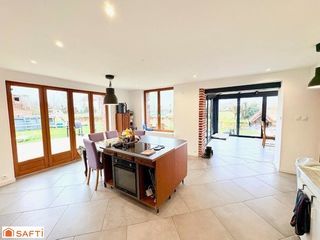  Maison � vendre 8 pi�ces 196 m�