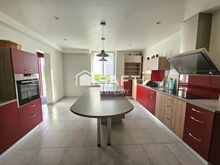  Maison � vendre 8 pi�ces 275 m�