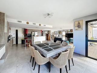  Maison � vendre 8 pi�ces 256 m�