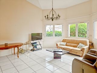  Maison � vendre 6 pi�ces 200 m�