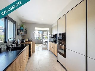  Maison � vendre 6 pi�ces 165 m�