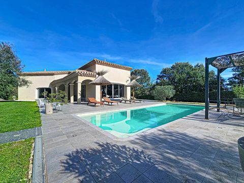   Superbe propri�t� sur les hauteurs aux prestations haut de gamme Maison - 6 pi�ce(s) - 236 m�