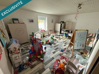  Immeuble � vendre 210 m�