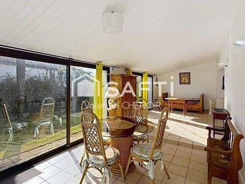   Maison traditionnelle a r�nover proposant des espaces et un cadre de vie agr�able Maison - 5 pi�ce(s) - 182 m�