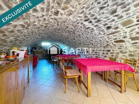   Maison de caract�re avec g�te labellis� G�tes de France Maison - 8 pi�ce(s) - 153 m�