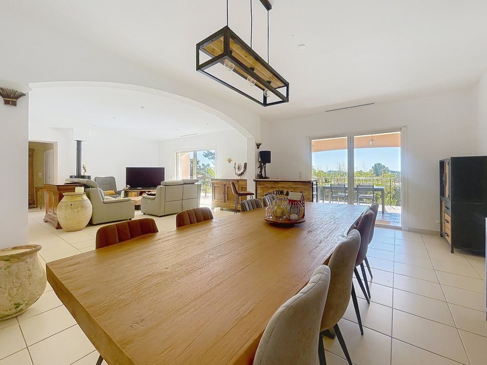 � vendre  Maison Bagnols-en-For�t (83600)