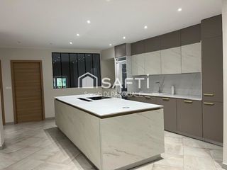  Appartement � vendre 4 pi�ces 127 m�