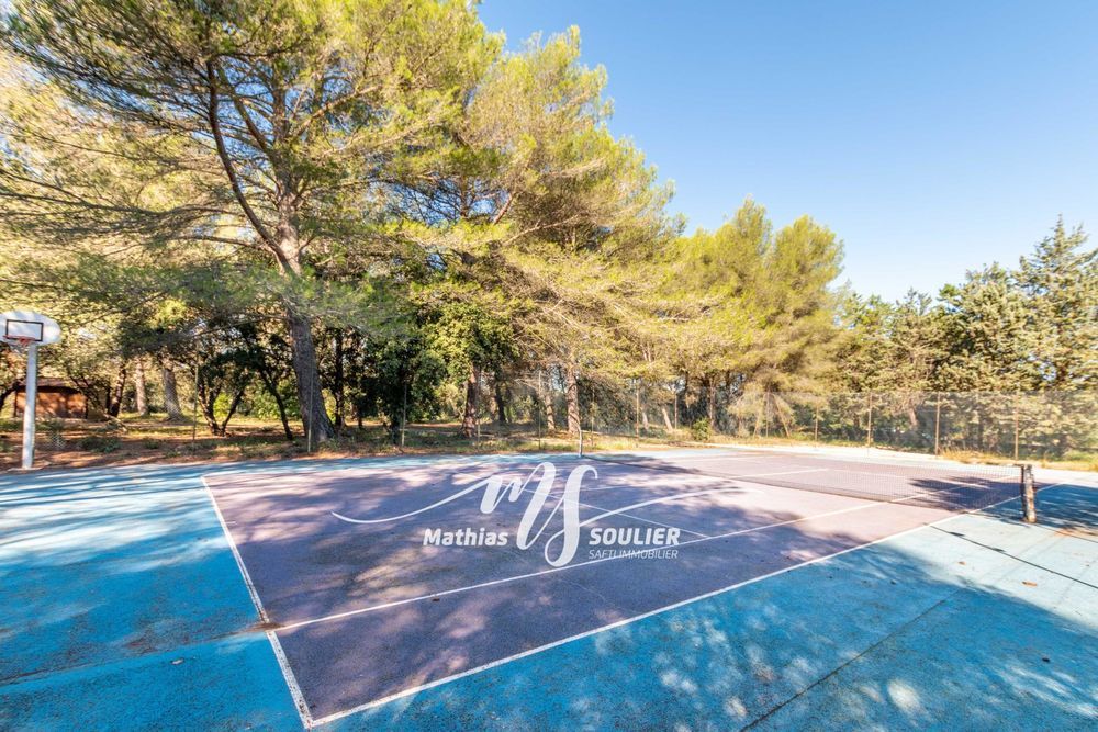 � vendre  Maison Grans (13450)