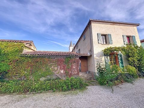   Maison de caract�re avec parc verdoyant Maison - 7 pi�ce(s) - 203 m�