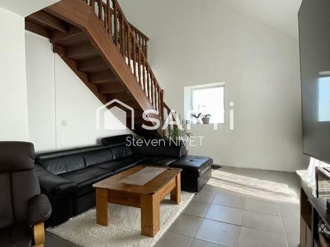   Maison de 195 m� � Niherne Maison - 6 pi�ce(s) - 200 m�